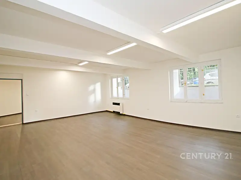 Pronájem kanceláře 146 m², Praha – náhled fotky 2