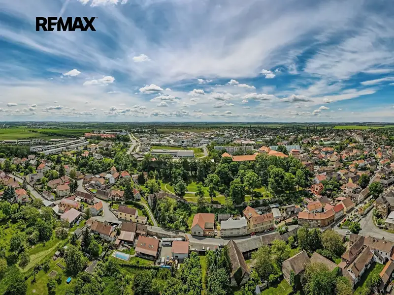 Prodej stavebního pozemku 9806 m², Buštěhrad – náhled fotky 1