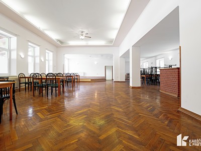 Prodej komerčního prostoru, 454 m² (3 z 20)