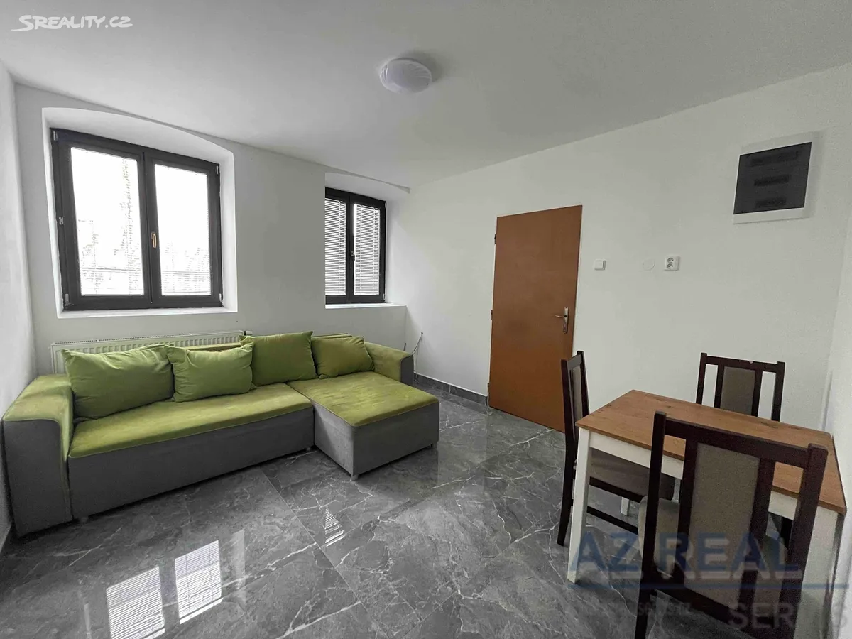 Pronájem bytu 2+1 45 m² – pohled 4