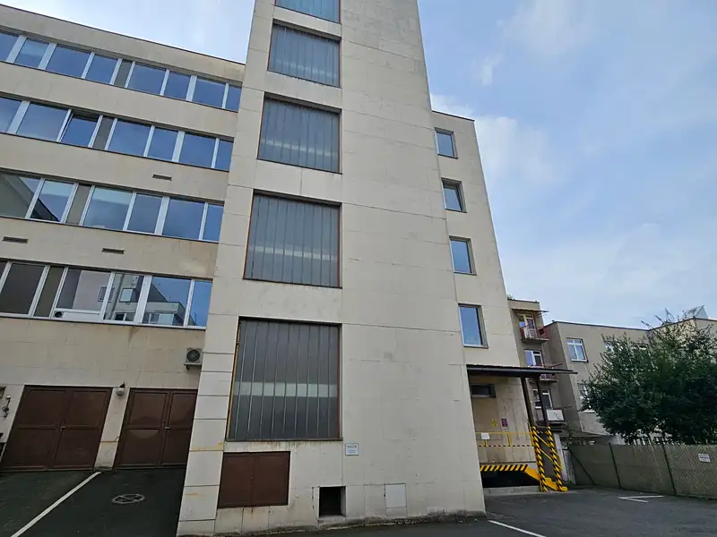 Pronájem kanceláře 59 m², Zlín – náhled fotky 3