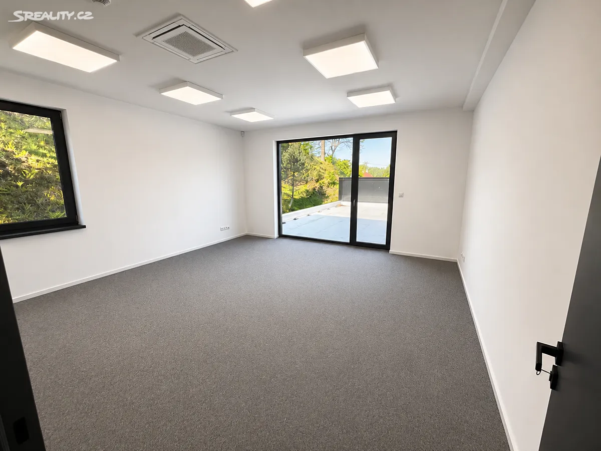 Pronájem kanceláře 33 m², Rožnov pod Radhoštěm