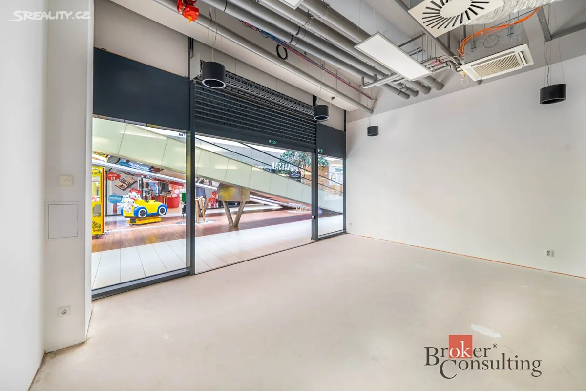 Pronájem obchodního prostoru 36 m², Hradec Králové
