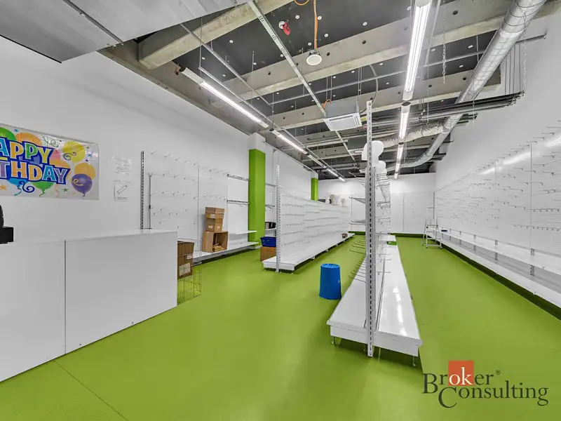 Pronájem obchodního prostoru 88 m², Hradec Králové – náhled fotky 1