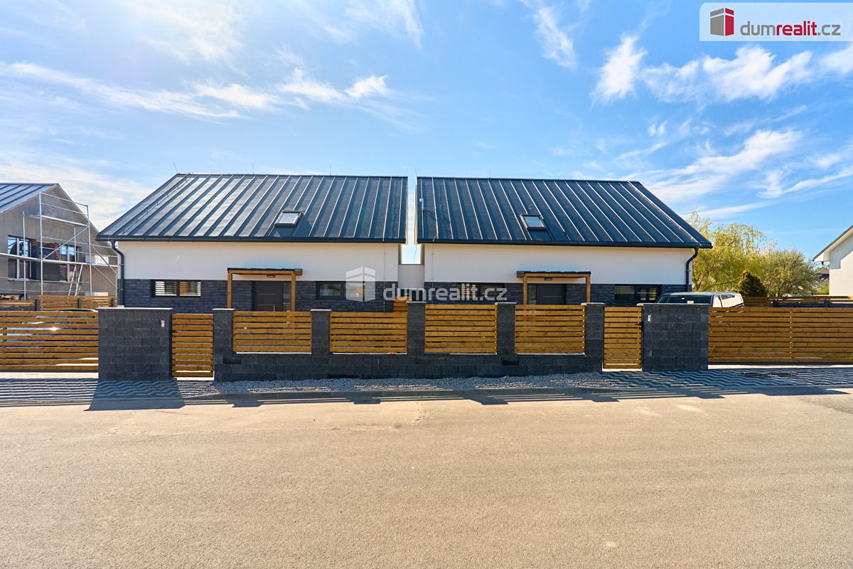 Prodej rodinného domu 160 m², pozemek 470 m² – fotografie 3