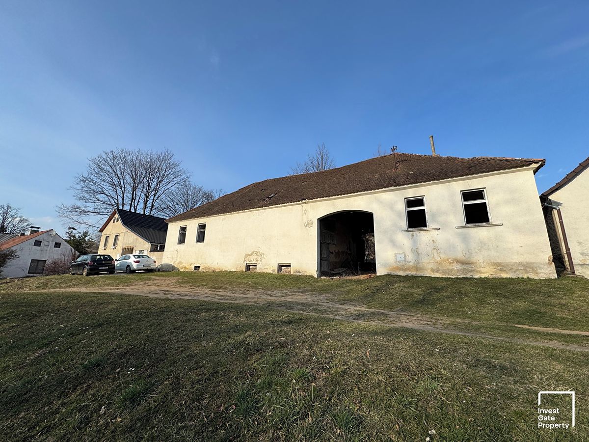 Prodej rodinného domu 500 m², pozemek 1007 m² – fotografie 3