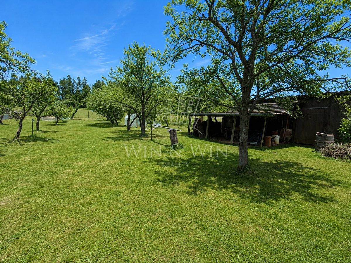 Prodej rodinného domu 160 m², pozemek 1057 m² – fotografie 2
