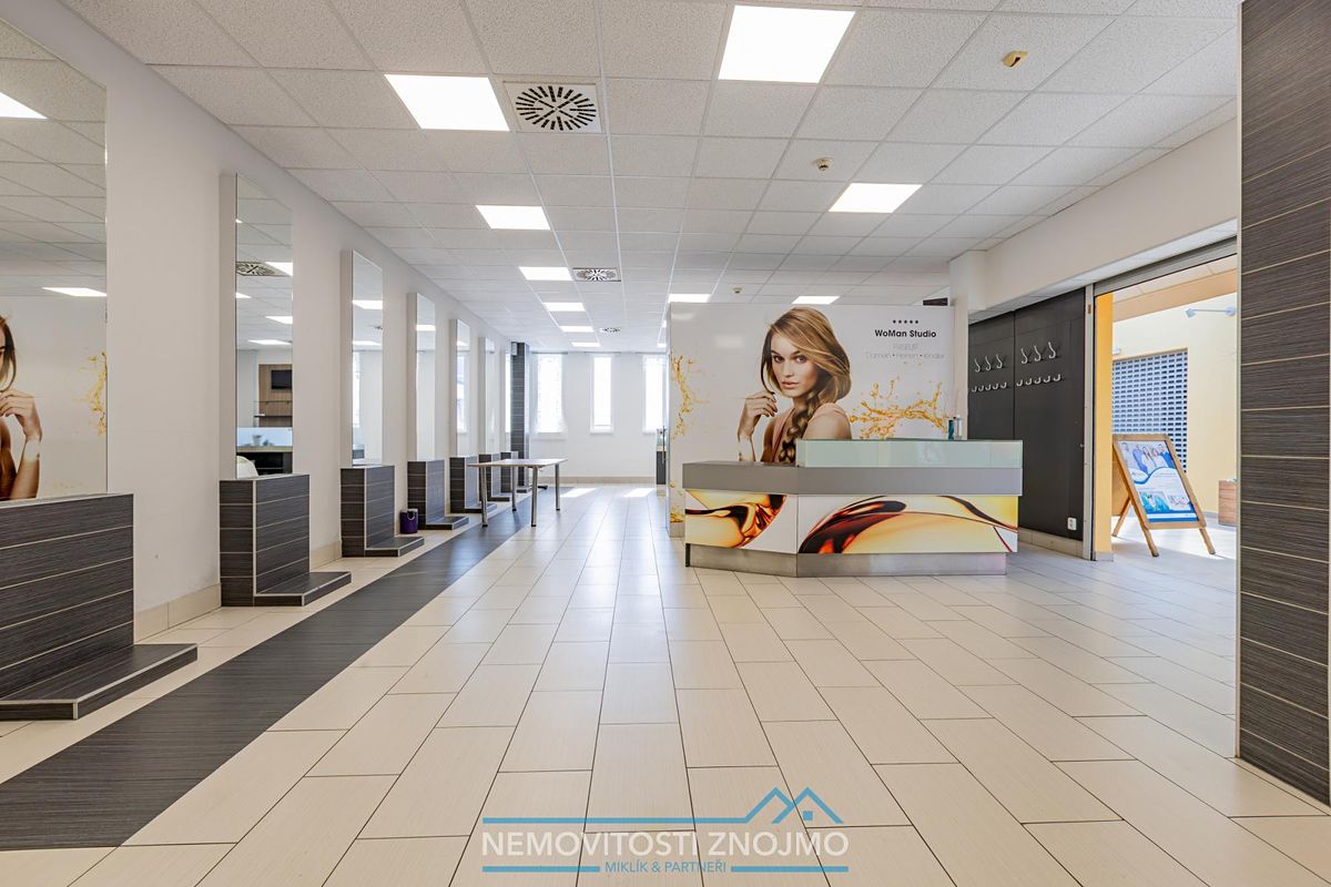 Pronájem obchodního prostoru 127 m² – fotografie 2