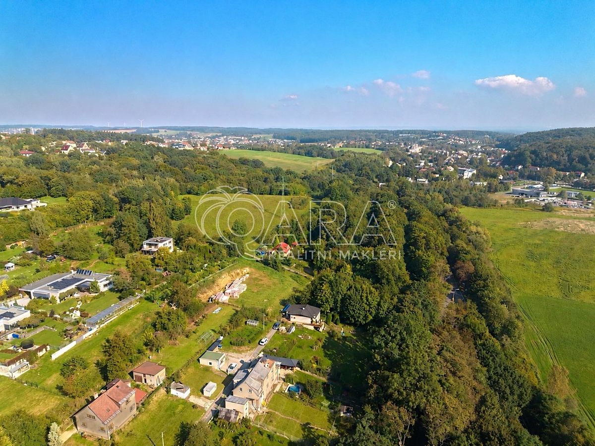 Prodej stavebního pozemku 1259 m² – fotografie 2