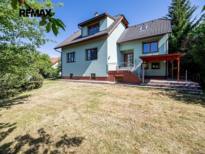 Prodej  rodinného domu 210 m², pozemek 1 140 m²