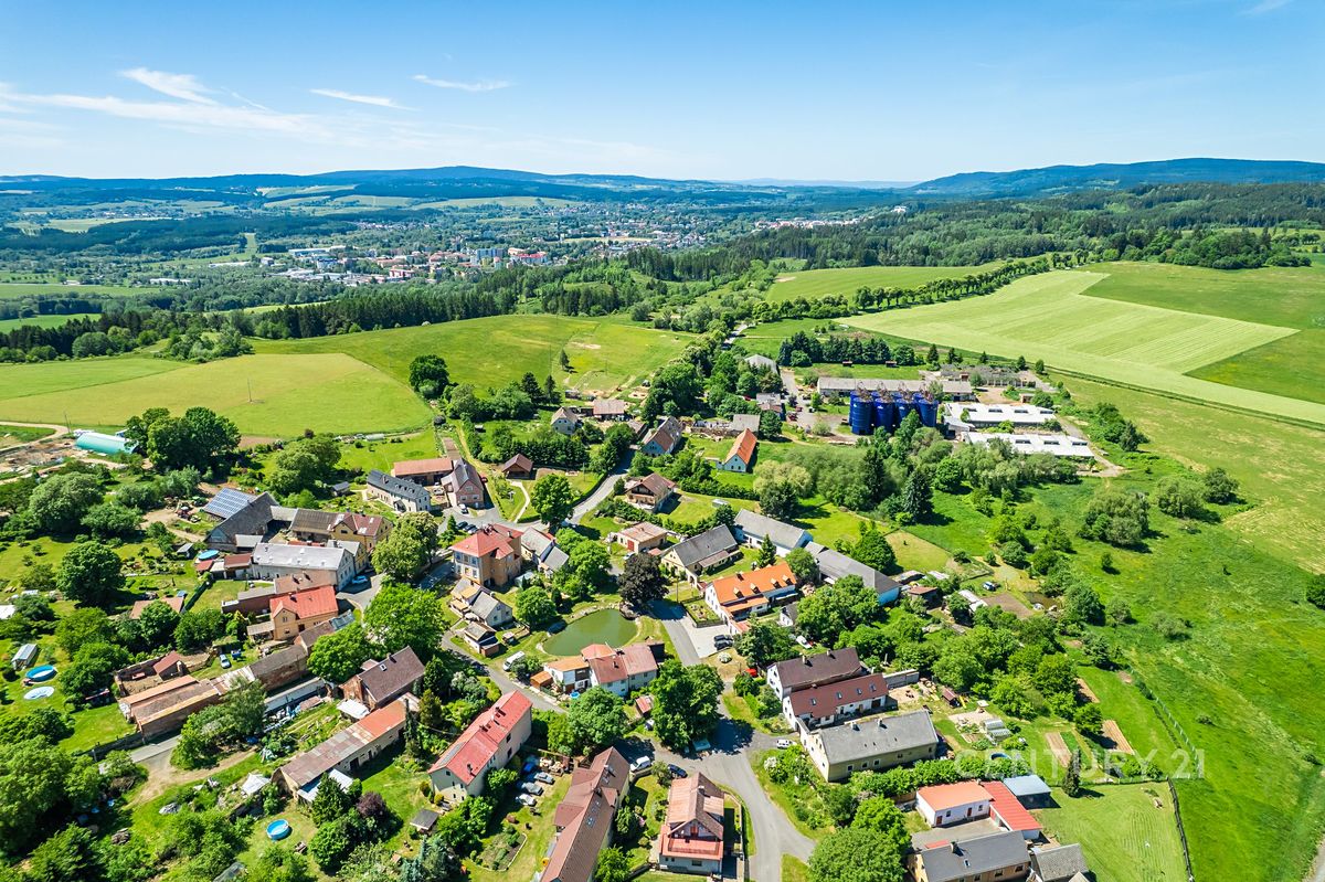 Prodej rodinného domu 158 m², pozemek 217 m² – fotografie 2