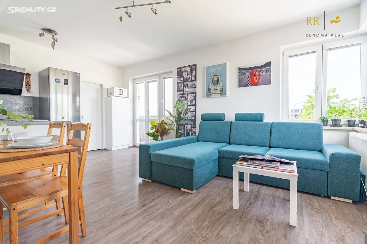 Prodej bytu 2+kk 48 m² – pohled 2