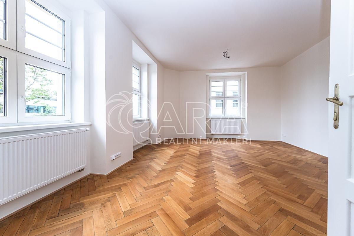 Pronájem bytu 2+kk 53 m² – fotografie 4