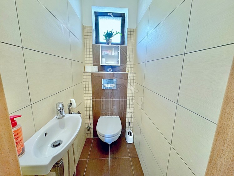 Prodej domu, 159 m² (12 z 31)
