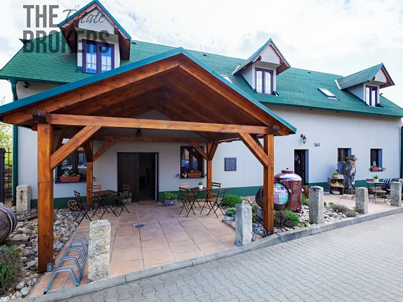 Prodej ubytovacího zařízení 333 m², Březí – náhled fotky 2
