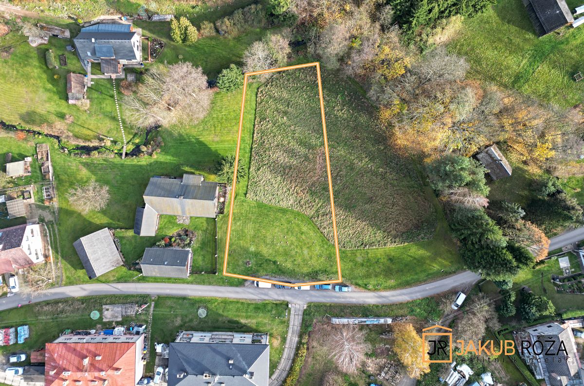 Prodej stavebního pozemku 2223 m²