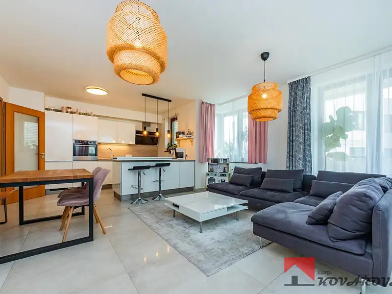 Prodej bytu 3+kk 95 m², Praha – náhled fotky 1