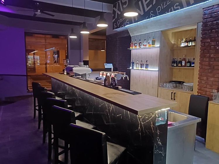 Pronájem komerčního prostoru, 350 m² (2 z 14)