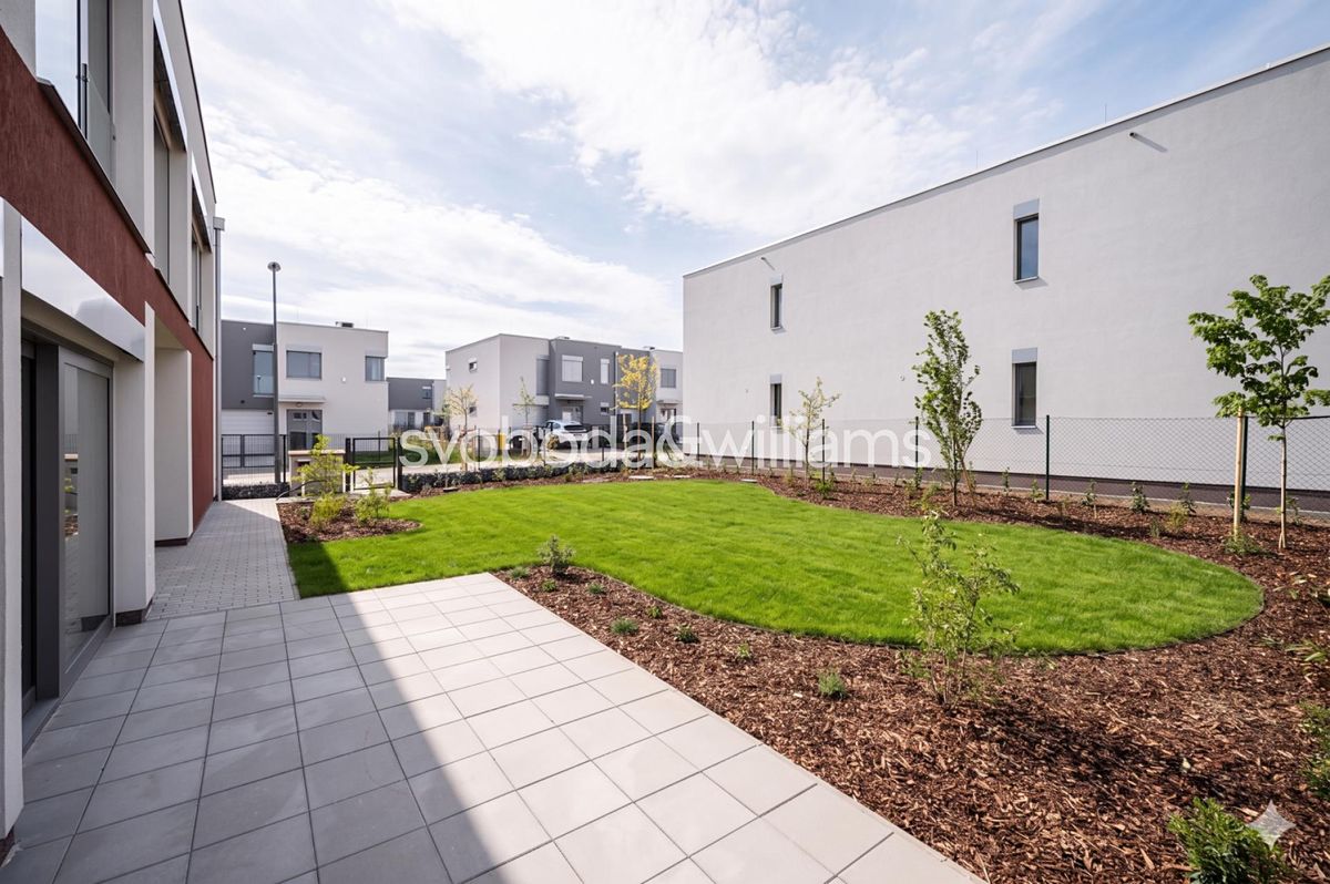 Prodej rodinného domu 225 m², pozemek 366 m² – fotografie 5