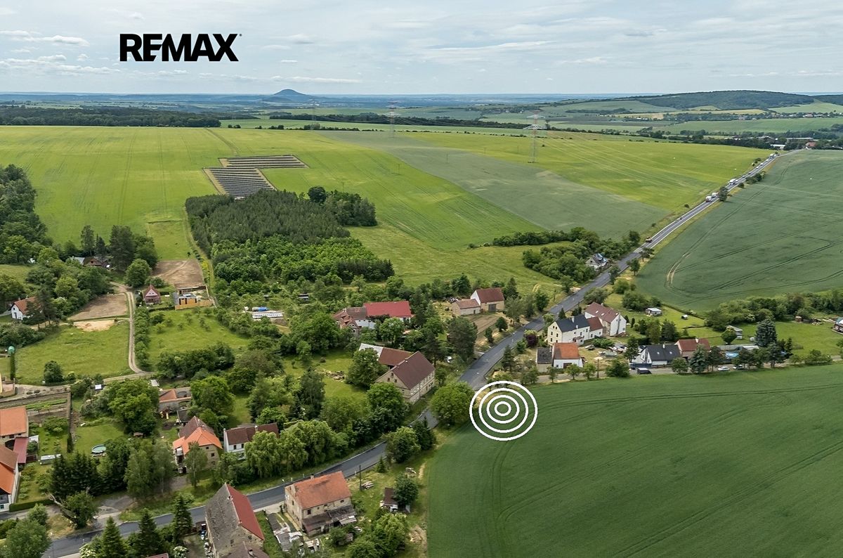 Prodej stavebního pozemku 831 m², Liběšice – fotka 1 z 3
