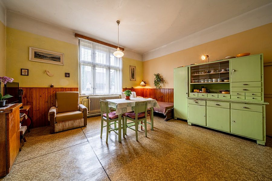 Prodej rodinného domu 175 m², pozemek 388 m² – fotografie 5