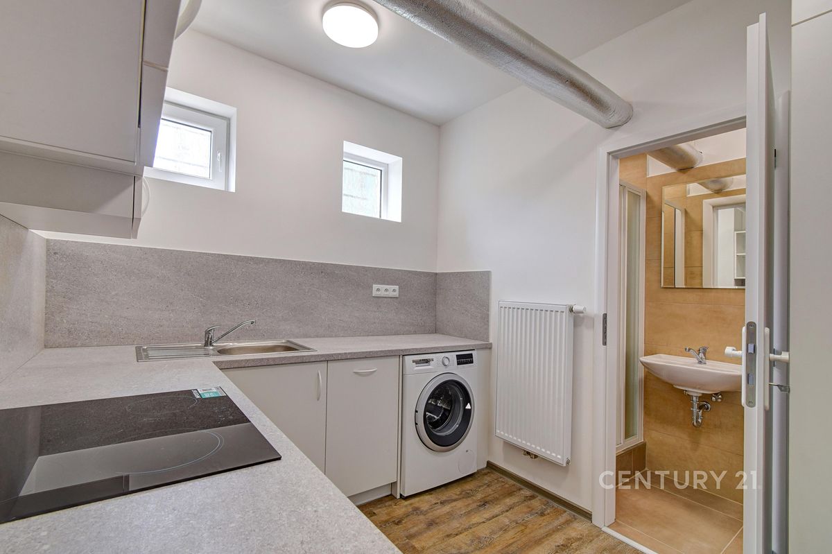 Prodej kanceláře 39 m² – fotografie 5