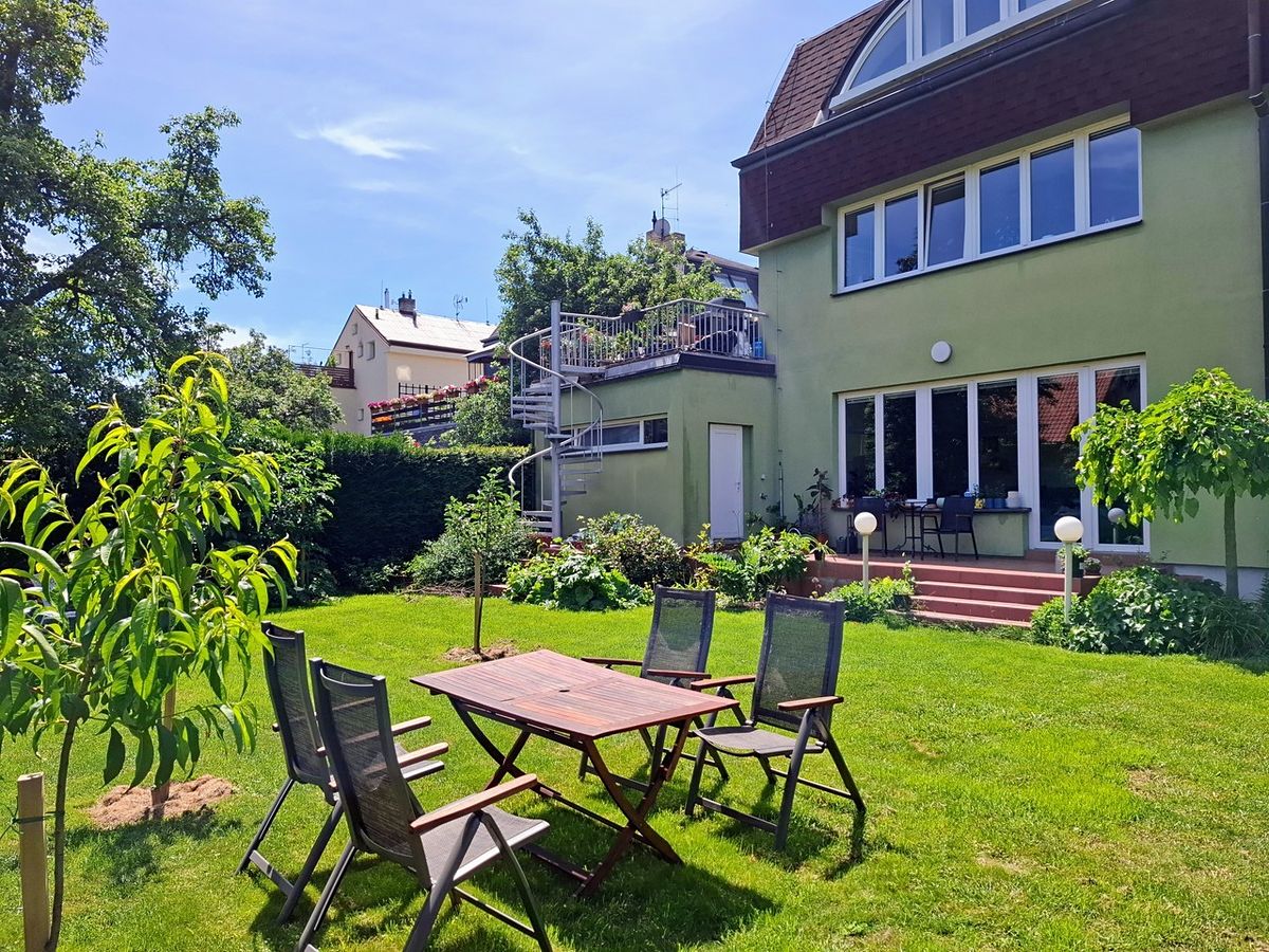 Pronájem bytu 4+1 128 m²