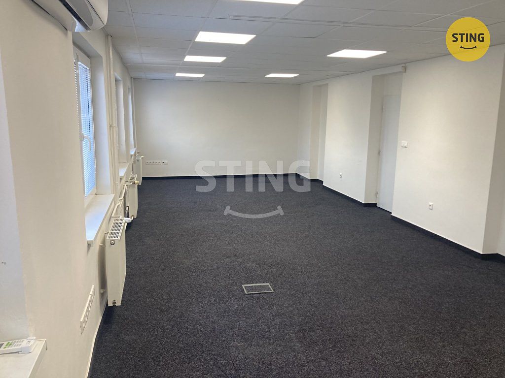 Pronájem kanceláře 47 m² – fotografie 2
