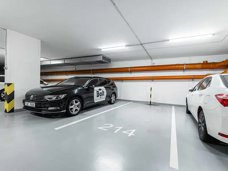 Prodej bytu 1+kk 35 m², Praha – náhled fotky 2
