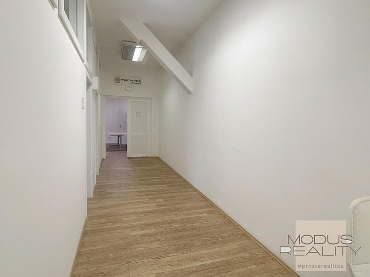 Комерційне приміщення в оренду, 180 м² (10 з 12)