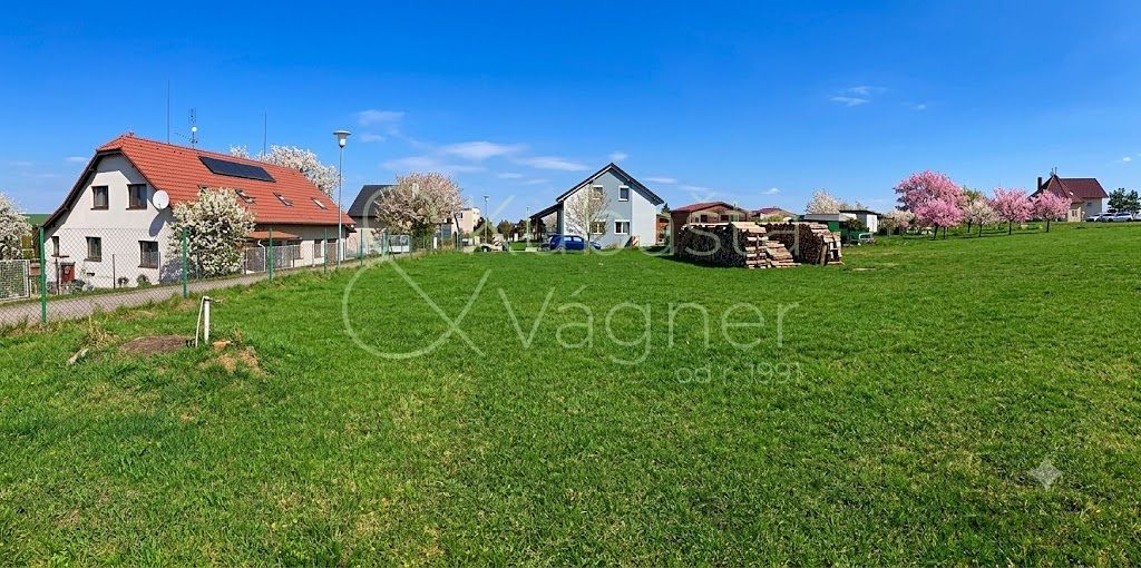 Prodej stavebního pozemku 1051 m²