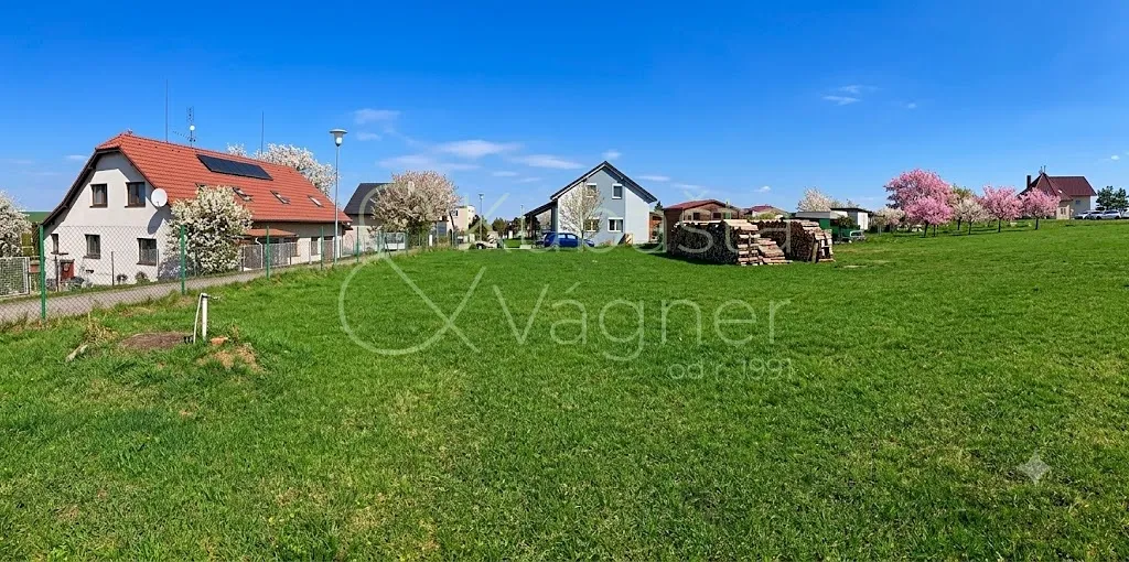 Prodej stavebního pozemku 1051 m²