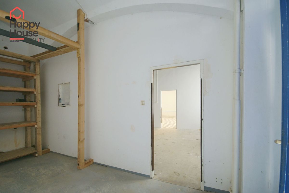 Pronájem kanceláře 86 m² – fotografie 3