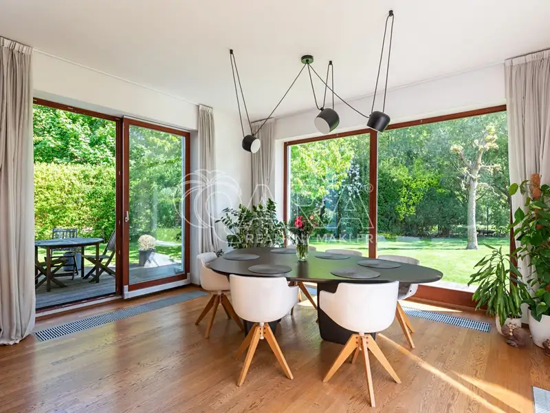 Prodej rodinného domu 285 m², pozemek 848 m², Statenice – náhled fotky 3
