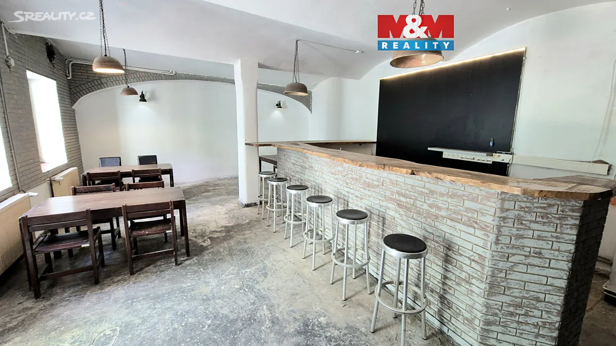 Pronájem obchodního prostoru 157 m², Kladno