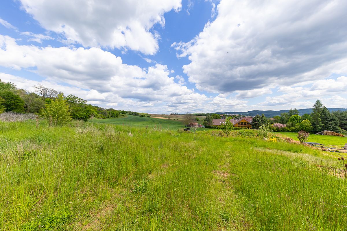Prodej stavebního pozemku 900 m²