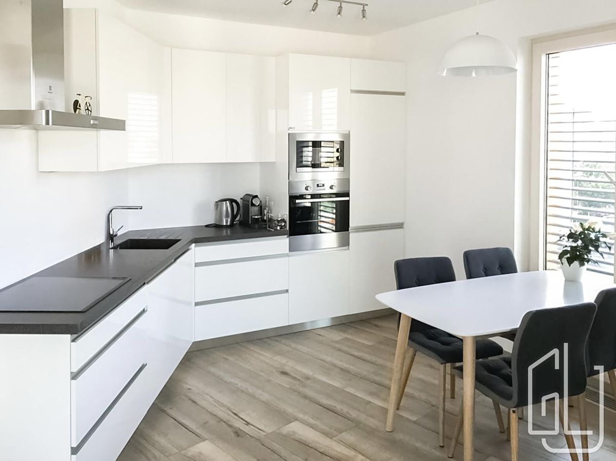 Pronájem bytu 2+kk 49 m²