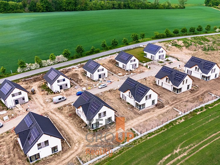 Prodej domu, 228 m² (74 z 100)