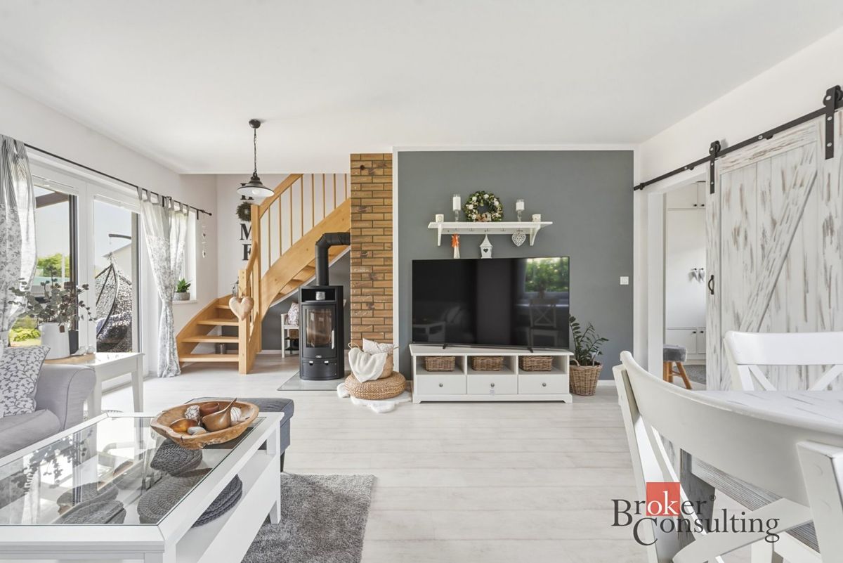 Prodej rodinného domu 118 m², pozemek 812 m² – fotografie 5