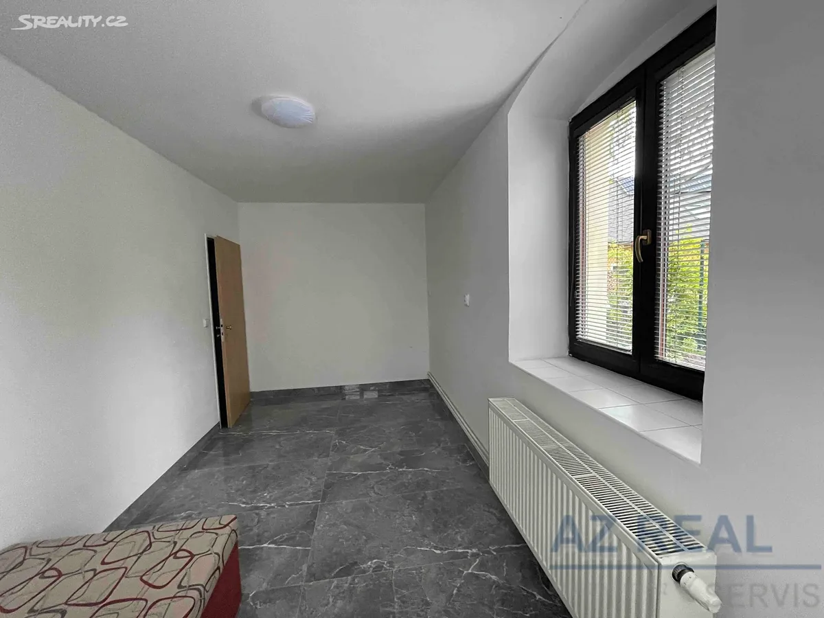 Pronájem bytu 2+1 45 m² – pohled 5