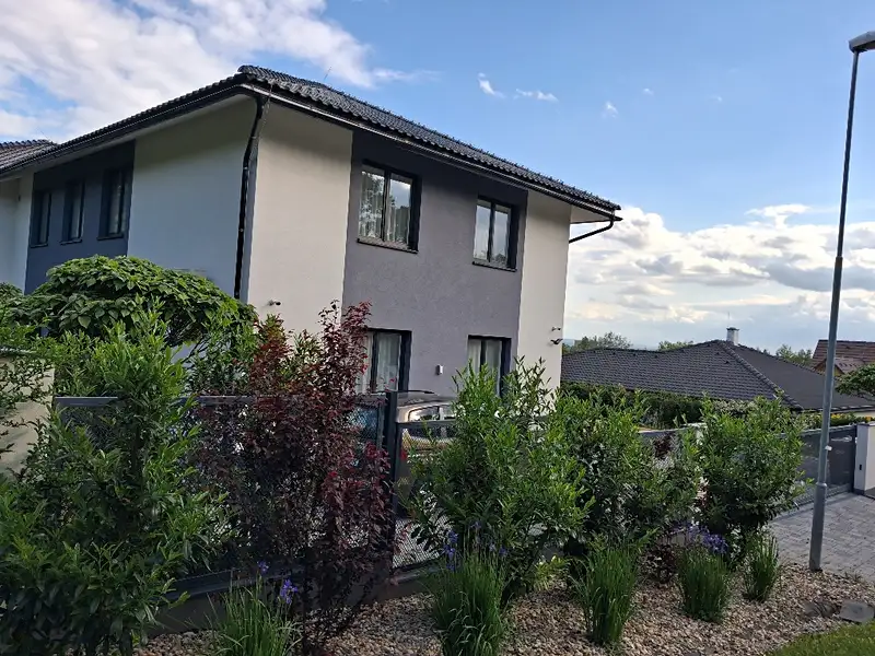 Prodej rodinného domu 172 m², pozemek 300 m², Milovice – náhled fotky 3