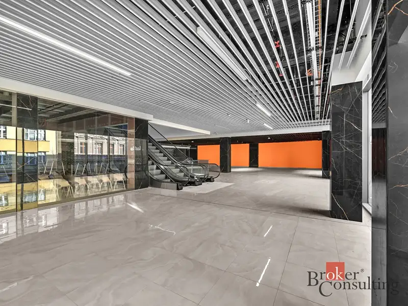 Pronájem obchodního prostoru 88 m², Hradec Králové – náhled fotky 3