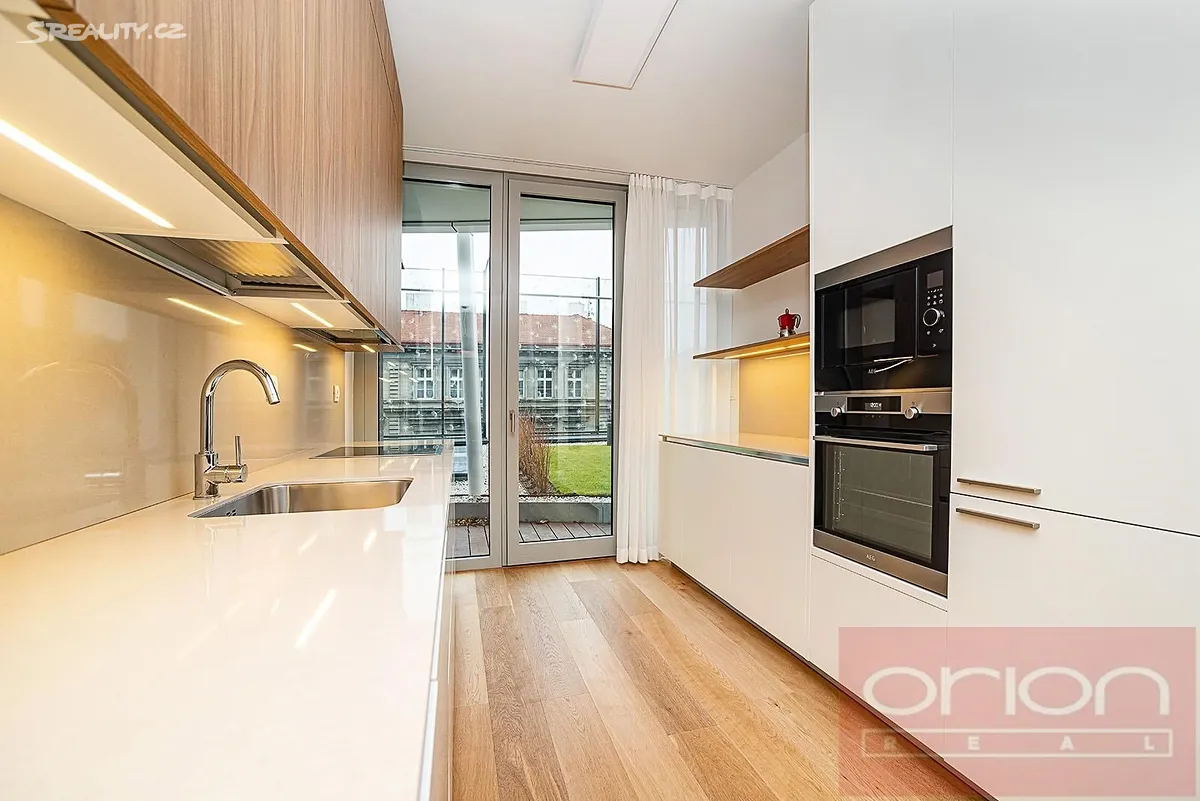 Pronájem bytu 2+kk 76 m² – pohled 3