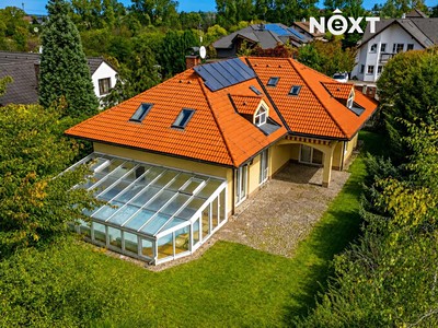 Prodej  rodinného domu 337 m², pozemek 915 m²