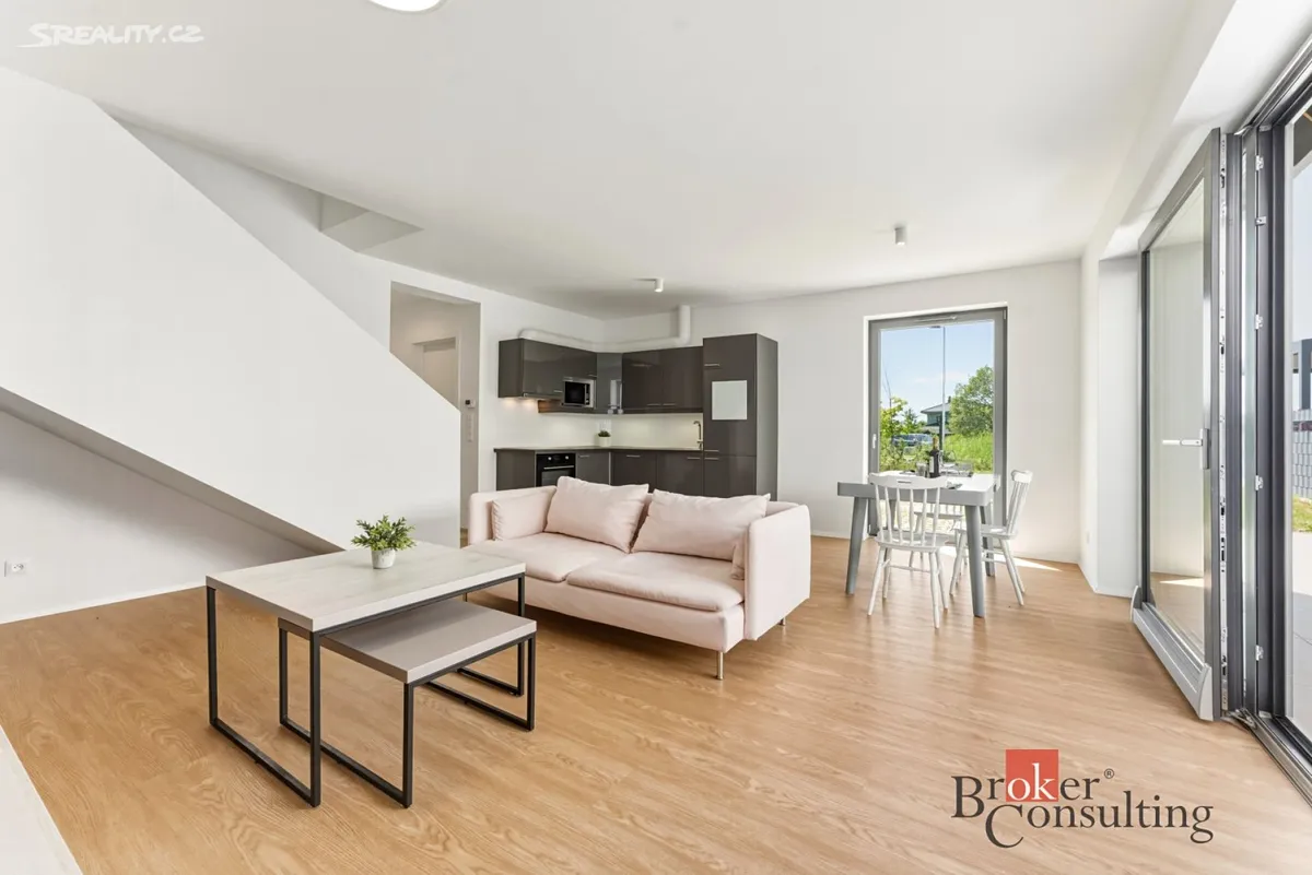 Pronájem rodinného domu 102 m², pozemek 179 m² – pohled 6