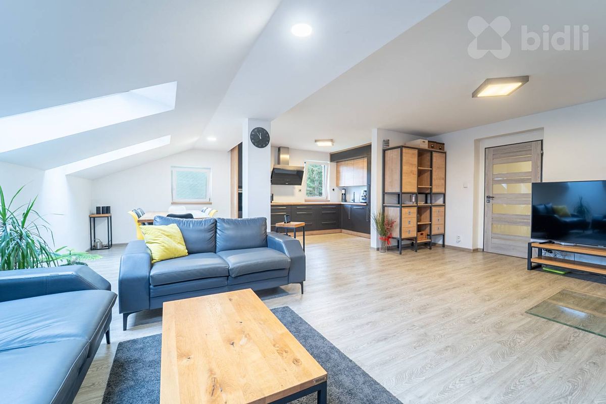 Prodej rodinného domu 319 m², pozemek 1961 m² – fotografie 3