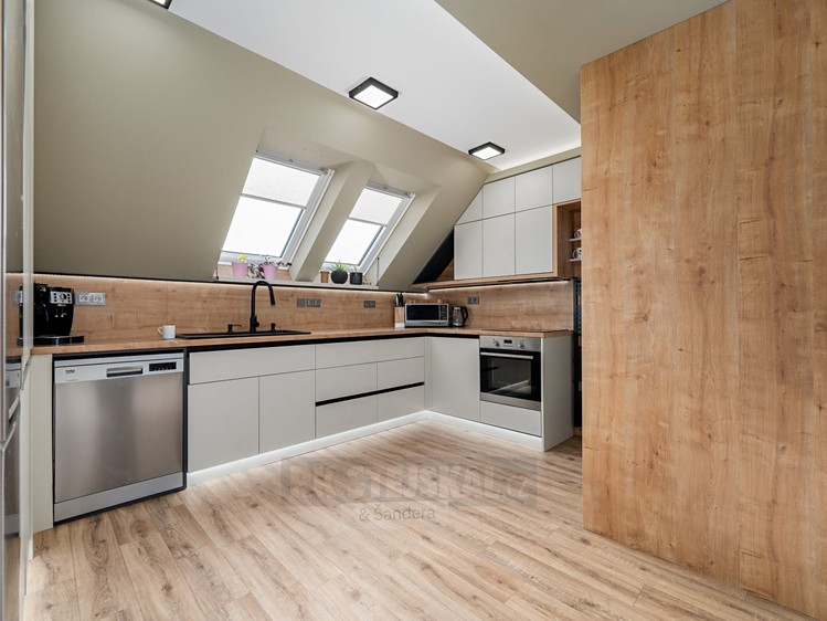 Prodej bytu 4+1, 145 m² (7 z 14)