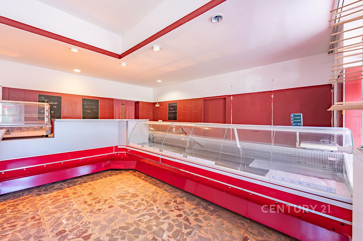 Prodej výrobní haly, prostoru 270 m²