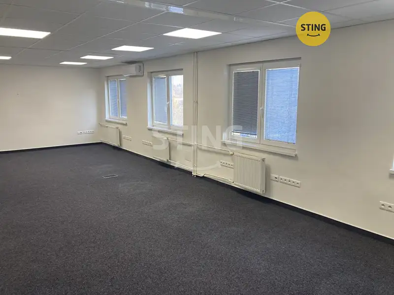 Pronájem kanceláře 47 m², Třinec – náhled fotky 1