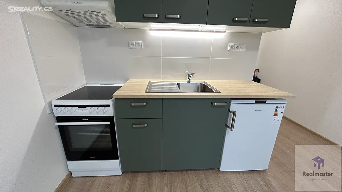 Pronájem bytu 1+kk 21 m², Pod Parkem